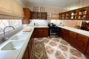 Holistic Wealth Retreat on the Holistic Wealth Trail