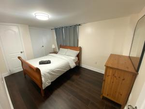 Adorable private 2 bedroom basement unit