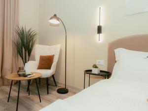 Luxury Apartment with Hot Tub - THE NEST