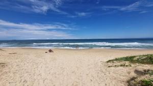 Cris House Apto 1 dorm a poucos metros da praia Rio Tavares