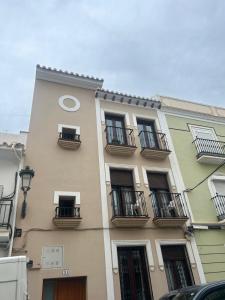 Luxury Apartment with Private Rooftop & Jacuzzi