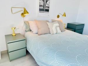 Luxury Apartment with Private Rooftop & Jacuzzi