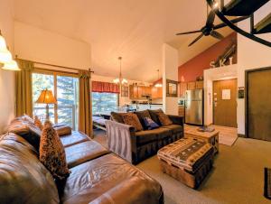 Flying Dutchman 1109 by SummitCove Lodging in Colorado