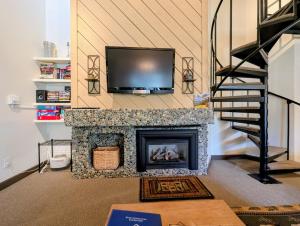 Flying Dutchman 1109 by SummitCove Lodging in Colorado