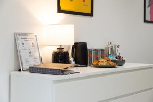 Casa Ysgol Corner Cozy & Modern 2-Bed Ground-Floor Apartment Free Parking & Fast WiFi