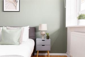 Central Flat with City View Near Tower Bridge