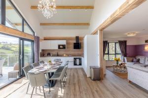 4 Bed in Berriew oc-t31114