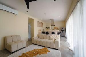 Modern Luxury Villa with Large Pool - BBQ grill