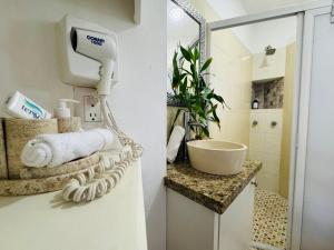 Pollys Home Aralias Boutique GuestHouse & PrivateSuites