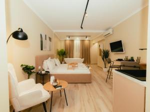 Luxury Apartment with Bath - THE NEST