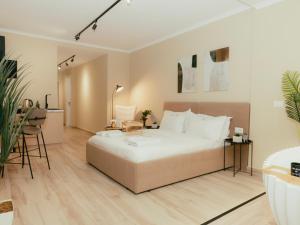 Luxury Apartment with Bath - THE NEST