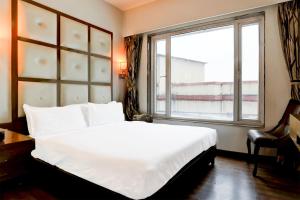 Palette by CheckIn River Front Railway Station Formerly Host Inn