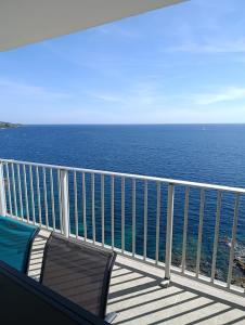 appartement spacieux vue mer avec piscine commune