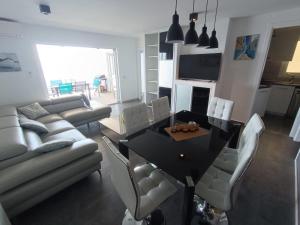 appartement spacieux vue mer avec piscine commune