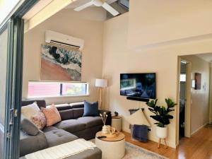 Footprints Seaside Villa Oasis with Pool & Wi-Fi