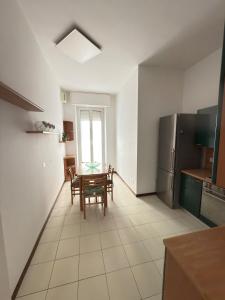 Brera Elegant Apartment - Via San Marco View