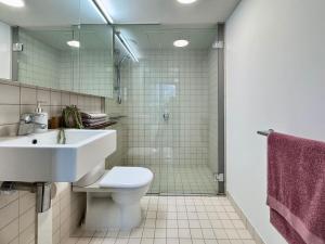 Nice 2B Apt nearuthern Docklands Centre