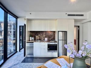 Nice 2B Apt nearuthern Docklands Centre