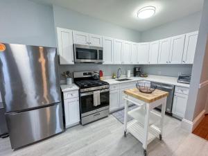 Spacious 3Bed, 2Bath, Near Hospitals & Transports