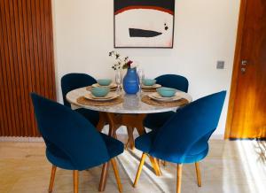 Modern Studio with Rooftop Pool & Free Parking