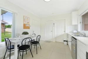 Bright 2BR North Ryde Near Metro & Macquarie