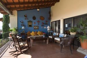 ANANA Casa de los Sueños - Villa with Thermal Water and Views