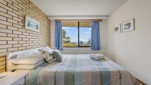 7 Flynns Beach Apartments