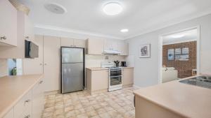 9 Matthew Flinders Drive