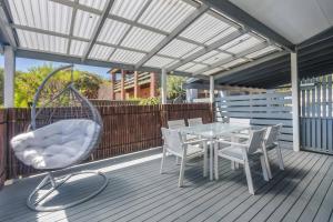 Foreshore Haven - Poolside Comfort near Rye Beach