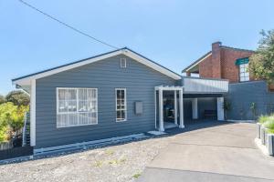 Foreshore Haven - Poolside Comfort near Rye Beach