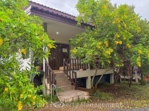 Hidden Gem - 5 min Beach, Soft Mattress, Cozy Balcony, Work & Workout zones