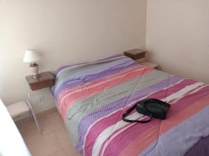 Departamento con cochera para 4 personas, 2 ambientes en Villa Gessel a cuatro cuadras de la playa