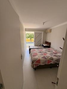 sobrado com piscina proximo ao mar