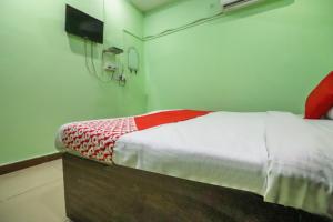 Hotel O Shiv Shankar