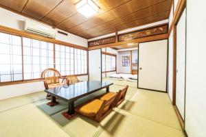 千本桜 Stay in an Old Sushi House