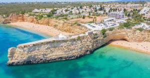 Sea Bliss Your Seaside Retreat in Alporchinhos