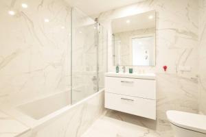 Modern 1-Bed Apartment with Terrace Albufeira