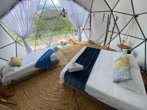 Glamping Familiar Naturaleza Aventura y Vista a la Montaña