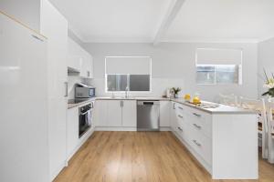 Leos by the sea - modern cottage North Haven