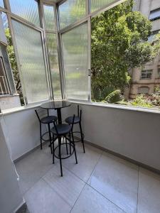 Copacabana Apartment, Prime Location