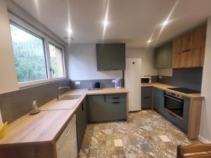 Chalet spacieux à Val-des-Prés avec sauna et parking - FR-1-266-256