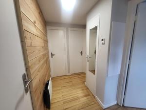 Chalet spacieux à Val-des-Prés avec sauna et parking - FR-1-266-256