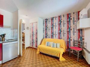 Studio à Saint-Cyr-sur-Mer avec terrasse et parking privé - FR-1-770-74