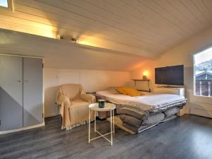 Appartement lumineux 2 pièces avec balcon et parking - FR-1-524-146