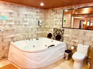 Cabaña Valle De La Laguna, jacuzzi y vista al Lago