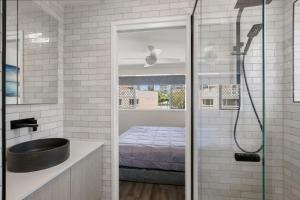 Trade Winds Unit 5, 52 Edmund St, Kings Beach