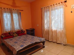 Chill house in ashwem beach