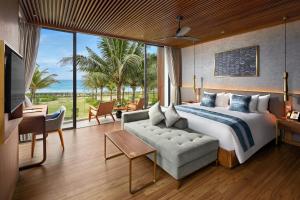 Royal Beachfront Villas Danang