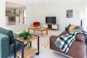 Le Palmier - coastal charm minutes from the beach