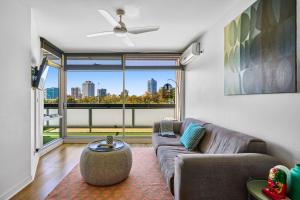 Sea Breeze Booster St Kilda